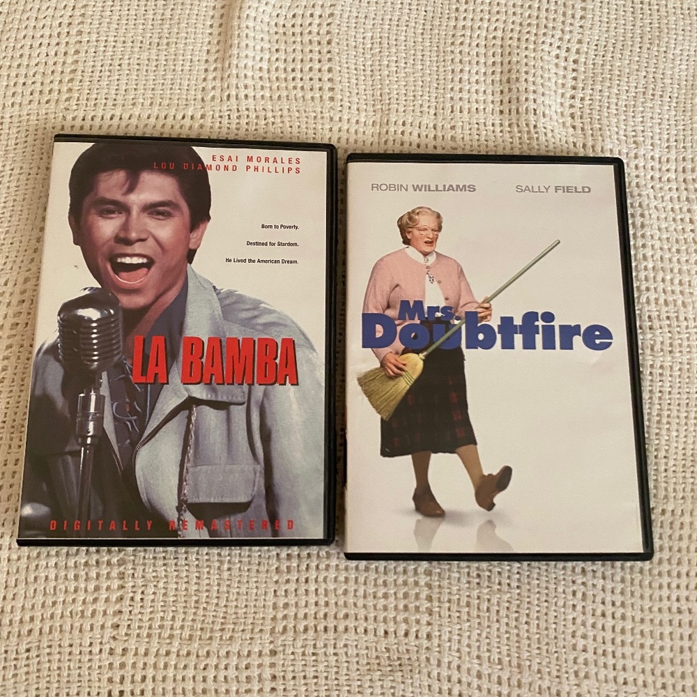 2 DVD Movies La Bamba & Mrs. Doubtfire
